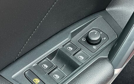 Volkswagen Tiguan II, 2016 год, 3 049 000 рублей, 16 фотография