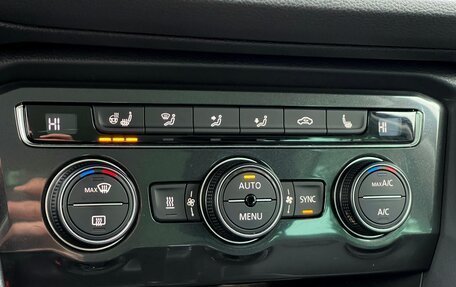 Volkswagen Tiguan II, 2016 год, 3 049 000 рублей, 24 фотография