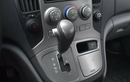 Hyundai Grand Starex Grand Starex I рестайлинг 2, 2009 год, 1 049 999 рублей, 11 фотография