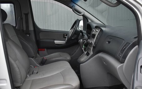 Hyundai Grand Starex Grand Starex I рестайлинг 2, 2009 год, 1 049 999 рублей, 18 фотография