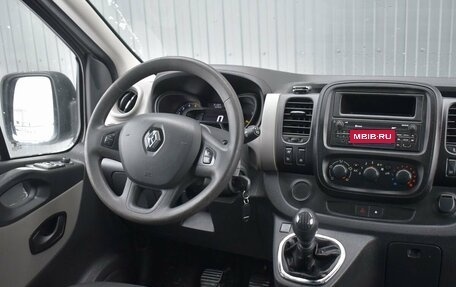 Renault Trafic, 2016 год, 2 099 999 рублей, 9 фотография