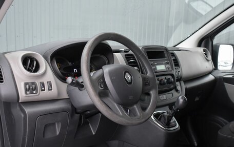 Renault Trafic, 2016 год, 2 099 999 рублей, 14 фотография