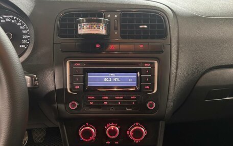 Volkswagen Polo VI (EU Market), 2015 год, 855 000 рублей, 11 фотография