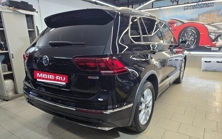 Volkswagen Tiguan II, 2019 год, 3 500 000 рублей, 3 фотография