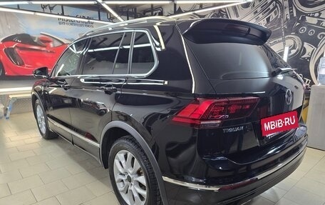 Volkswagen Tiguan II, 2019 год, 3 500 000 рублей, 2 фотография