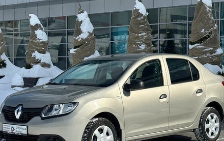 Renault Logan II, 2017 год, 745 000 рублей, 3 фотография