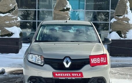 Renault Logan II, 2017 год, 745 000 рублей, 2 фотография