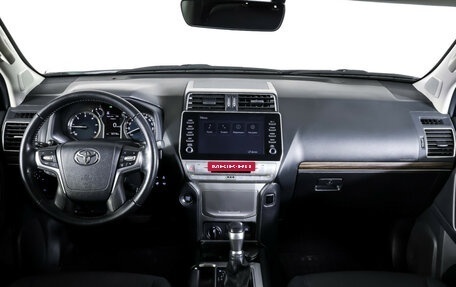 Toyota Land Cruiser Prado 150 рестайлинг 2, 2020 год, 6 099 000 рублей, 14 фотография