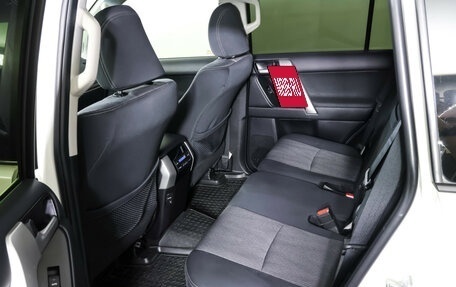 Toyota Land Cruiser Prado 150 рестайлинг 2, 2020 год, 6 099 000 рублей, 12 фотография