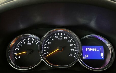 Renault Logan II, 2018 год, 625 000 рублей, 6 фотография