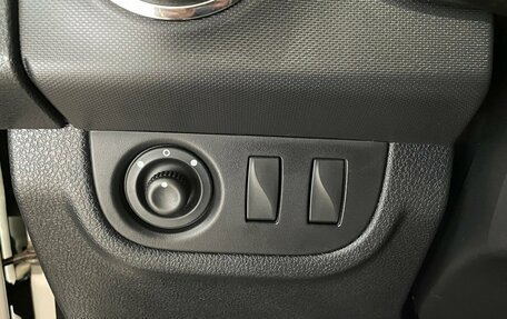 Renault Logan II, 2018 год, 625 000 рублей, 10 фотография