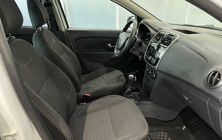 Renault Logan II, 2018 год, 625 000 рублей, 14 фотография