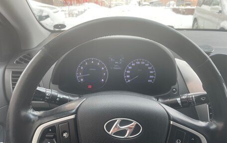 Hyundai Solaris II рестайлинг, 2013 год, 800 000 рублей, 1 фотография