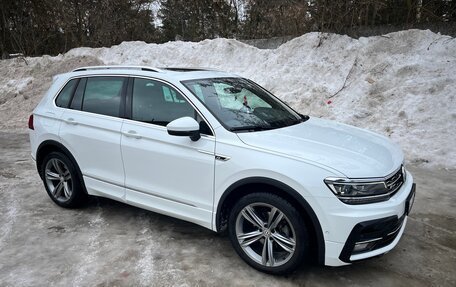 Volkswagen Tiguan II, 2018 год, 3 300 000 рублей, 1 фотография