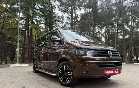 Volkswagen Transporter T5 рестайлинг, 2012 год, 2 200 000 рублей, 3 фотография