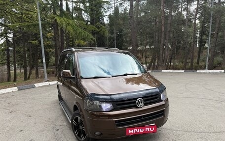 Volkswagen Transporter T5 рестайлинг, 2012 год, 2 200 000 рублей, 2 фотография