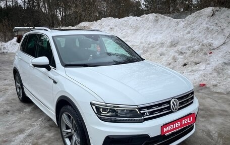 Volkswagen Tiguan II, 2018 год, 3 300 000 рублей, 2 фотография