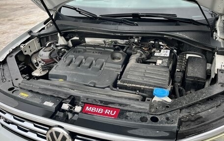 Volkswagen Tiguan II, 2018 год, 3 300 000 рублей, 5 фотография