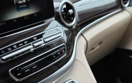 Mercedes-Benz V-Класс, 2015 год, 4 900 000 рублей, 9 фотография