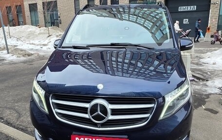 Mercedes-Benz V-Класс, 2015 год, 4 900 000 рублей, 2 фотография