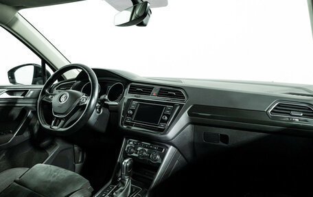 Volkswagen Tiguan II, 2017 год, 1 999 700 рублей, 9 фотография