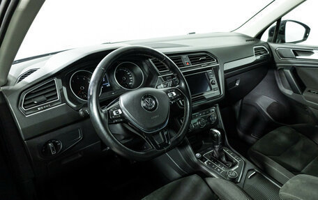 Volkswagen Tiguan II, 2017 год, 1 999 700 рублей, 11 фотография