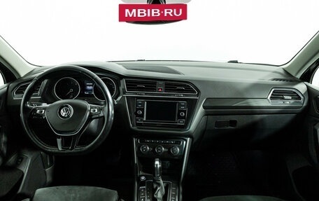 Volkswagen Tiguan II, 2017 год, 1 999 700 рублей, 13 фотография