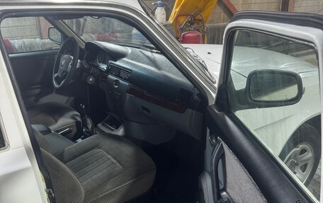 ГАЗ 31105 «Волга», 2008 год, 305 700 рублей, 16 фотография