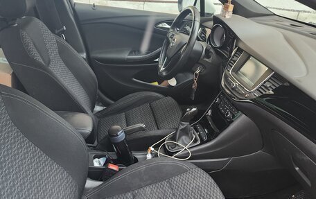 Opel Astra K, 2018 год, 1 400 000 рублей, 8 фотография