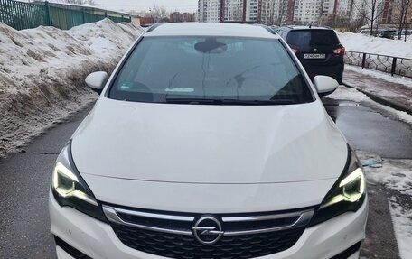 Opel Astra K, 2018 год, 1 400 000 рублей, 2 фотография