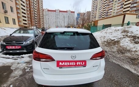 Opel Astra K, 2018 год, 1 400 000 рублей, 4 фотография