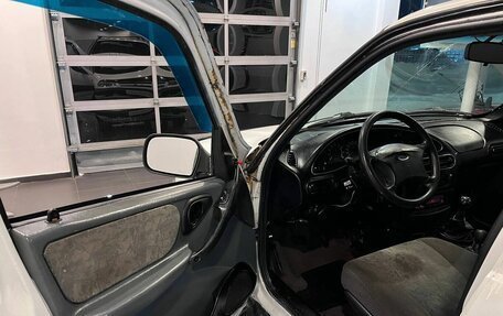 Chevrolet Niva I рестайлинг, 2003 год, 210 000 рублей, 11 фотография