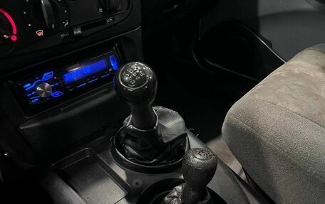 Chevrolet Niva I рестайлинг, 2003 год, 210 000 рублей, 17 фотография