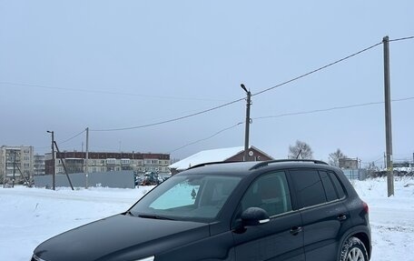 Volkswagen Tiguan I, 2010 год, 800 000 рублей, 2 фотография