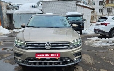 Volkswagen Tiguan II, 2018 год, 3 000 000 рублей, 1 фотография