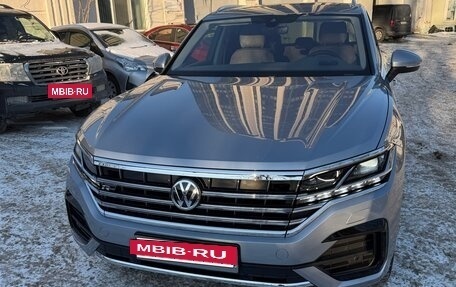 Volkswagen Touareg III, 2018 год, 5 890 000 рублей, 3 фотография