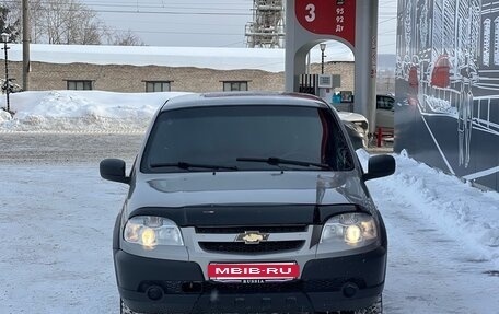 Chevrolet Niva I рестайлинг, 2017 год, 430 000 рублей, 3 фотография