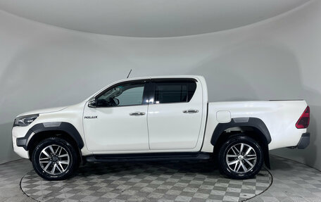 Toyota Hilux VIII, 2017 год, 2 957 000 рублей, 4 фотография