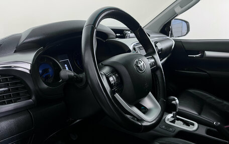 Toyota Hilux VIII, 2017 год, 2 957 000 рублей, 12 фотография