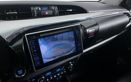 Toyota Hilux VIII, 2017 год, 2 957 000 рублей, 13 фотография