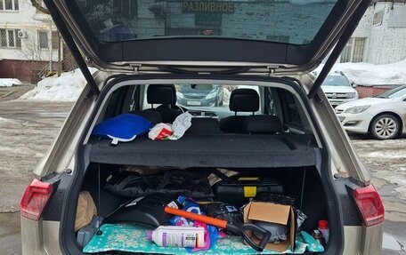 Volkswagen Tiguan II, 2018 год, 3 000 000 рублей, 12 фотография