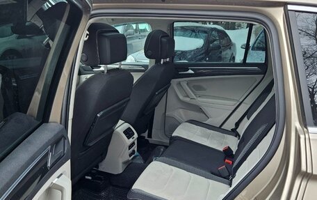 Volkswagen Tiguan II, 2018 год, 3 000 000 рублей, 13 фотография