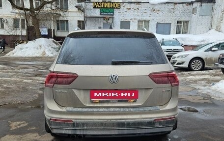 Volkswagen Tiguan II, 2018 год, 3 000 000 рублей, 5 фотография