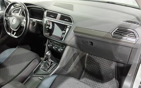 Volkswagen Tiguan II, 2019 год, 2 450 000 рублей, 11 фотография