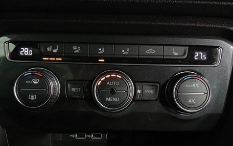 Volkswagen Tiguan II, 2019 год, 2 450 000 рублей, 15 фотография