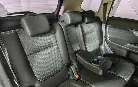 Mitsubishi Outlander III рестайлинг 3, 2018 год, 2 043 000 рублей, 16 фотография