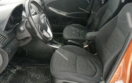 Hyundai Solaris II рестайлинг, 2015 год, 850 000 рублей, 6 фотография