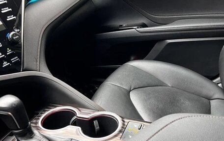 Toyota Camry, 2018 год, 2 950 000 рублей, 9 фотография