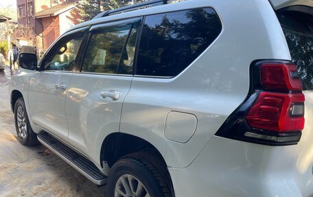 Toyota Land Cruiser Prado 150 рестайлинг 2, 2017 год, 4 400 000 рублей, 3 фотография