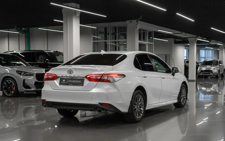 Toyota Camry, 2021 год, 3 080 000 рублей, 4 фотография